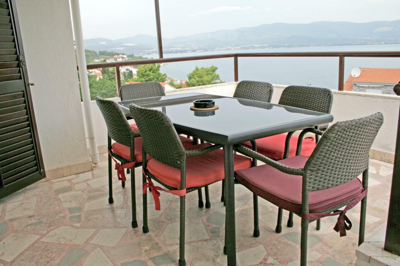 Apartments Villa Zvonimir Slatine Exterior photo